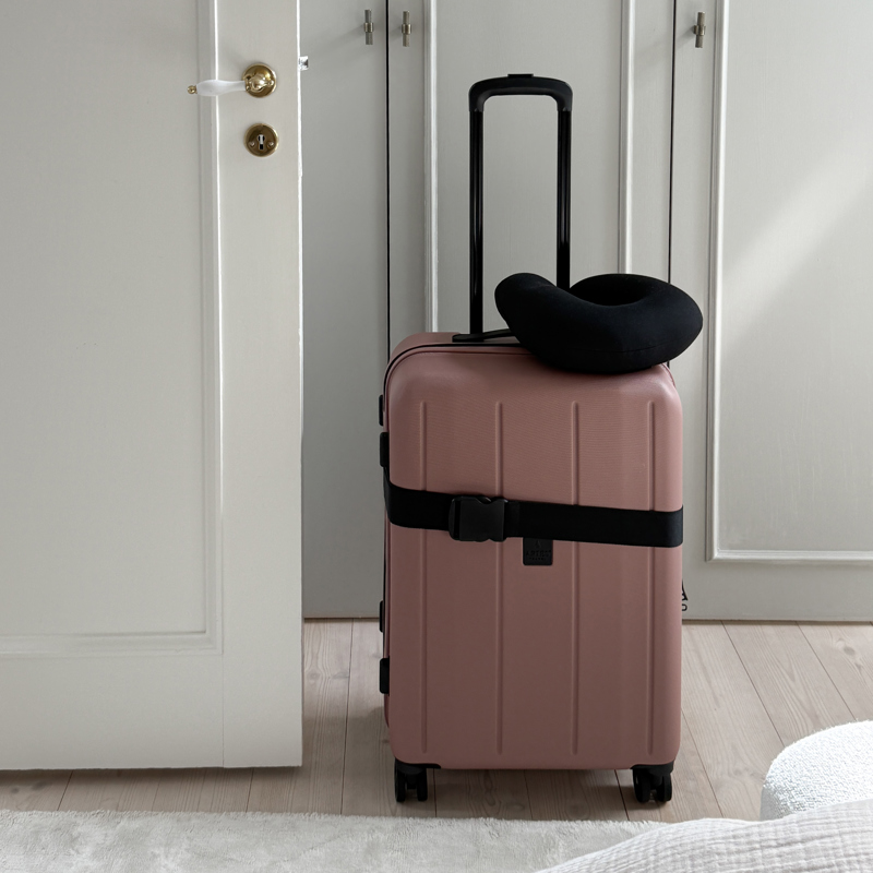 Aries Travel Nakkepude Sort 2
