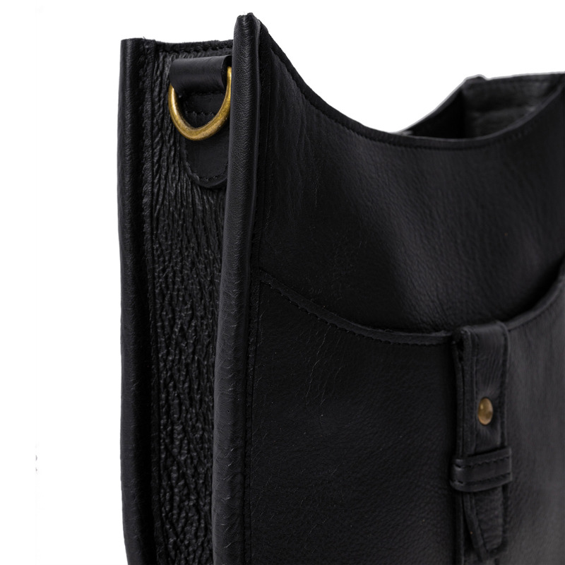RE:DESIGNED Crossbody Juna Medium Sort 4