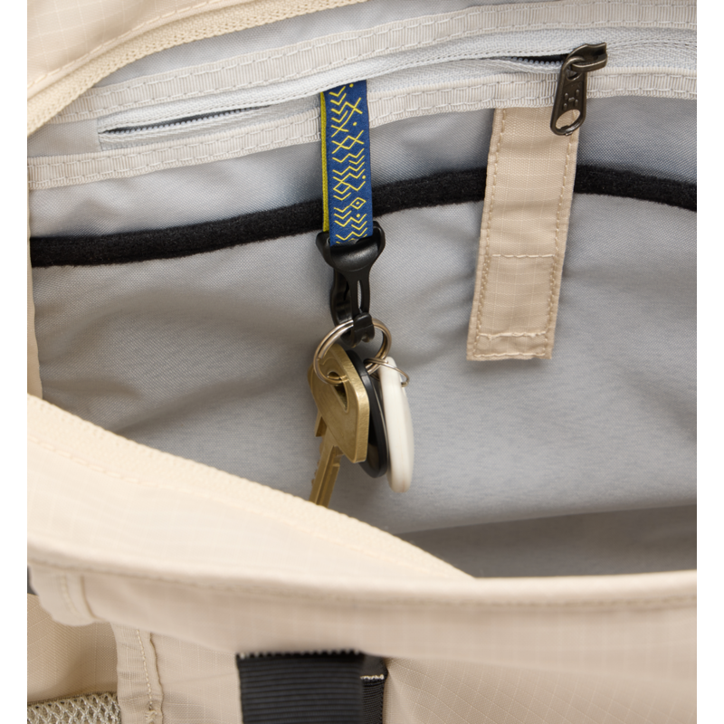 Haglöfs Shopper Tote Tight 25 Svart/Beige 6