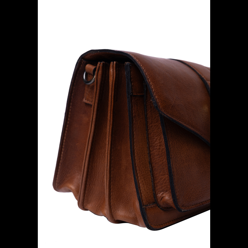 RE:DESIGNED Crossbody Neko Brun 4