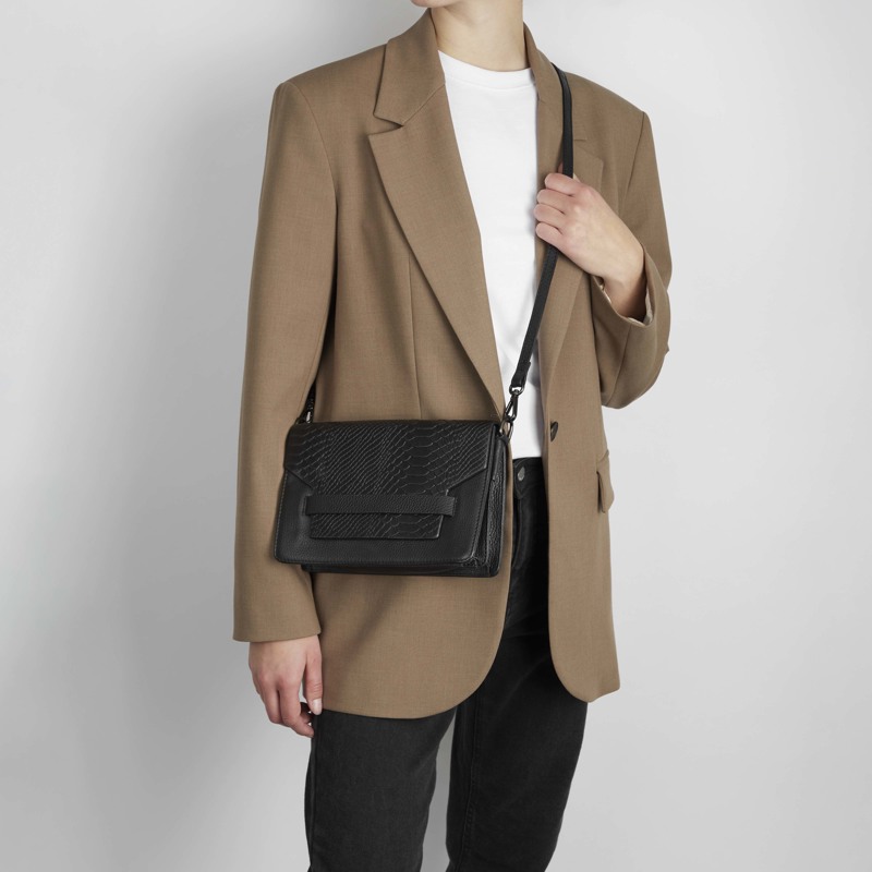 MARKBERG Crossbody Arabella Svart 8