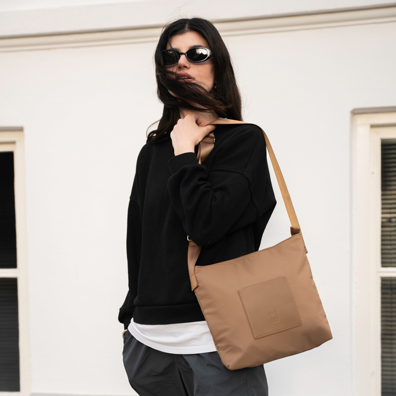 Again Crossbody Ebeltoft Taupe 2