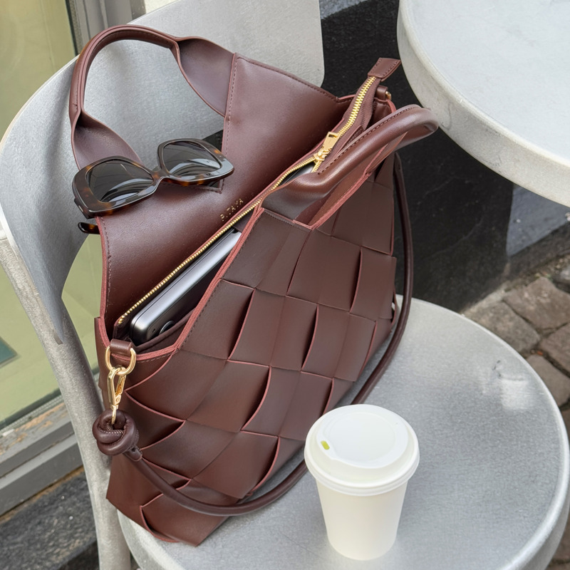 PITAYA Axelväska Marly XL Mocca Brun 13" 5