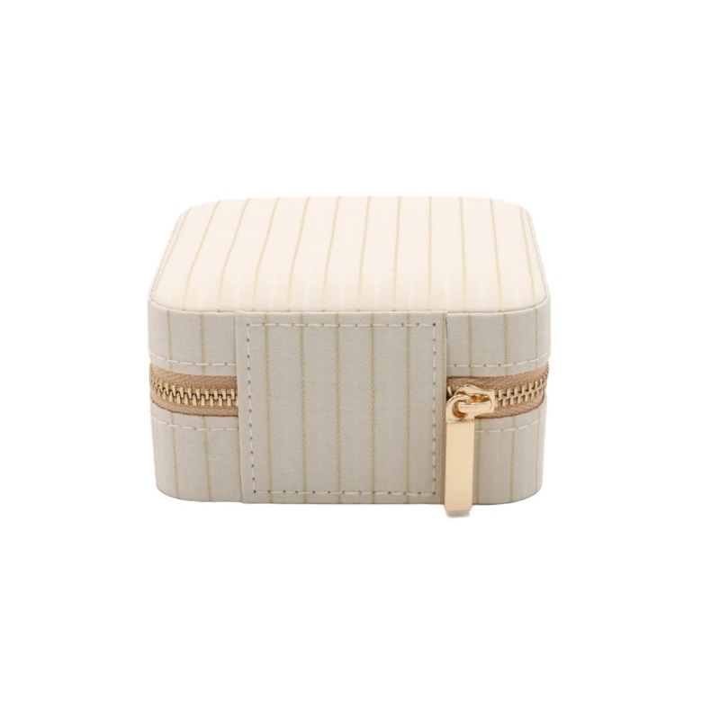 Conmé Smyckeskrin Olivia fyrkantig Creme 4