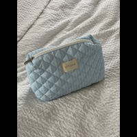 PITAYA Necessär Stripe Medium Blå rand 1