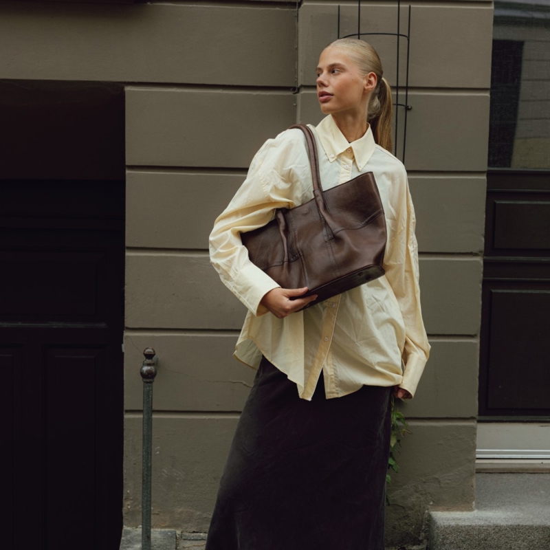 RE:DESIGNED Axelväska Mane Small Brun/brun 7