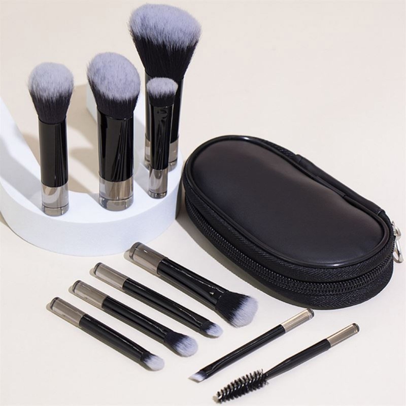 Technique Pro Petite Glow rejse makeupbørste Sort 3