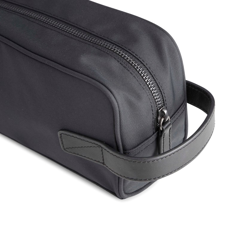 Tyler & Co Toilettaske Geneve Sort 5