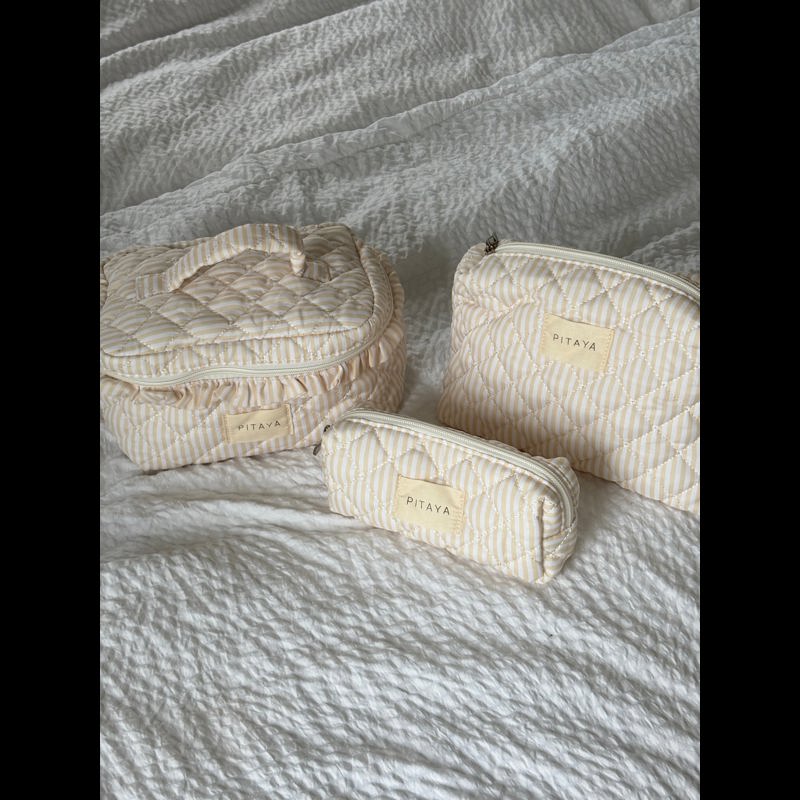 PITAYA Necessär Frill Medium Gul 3