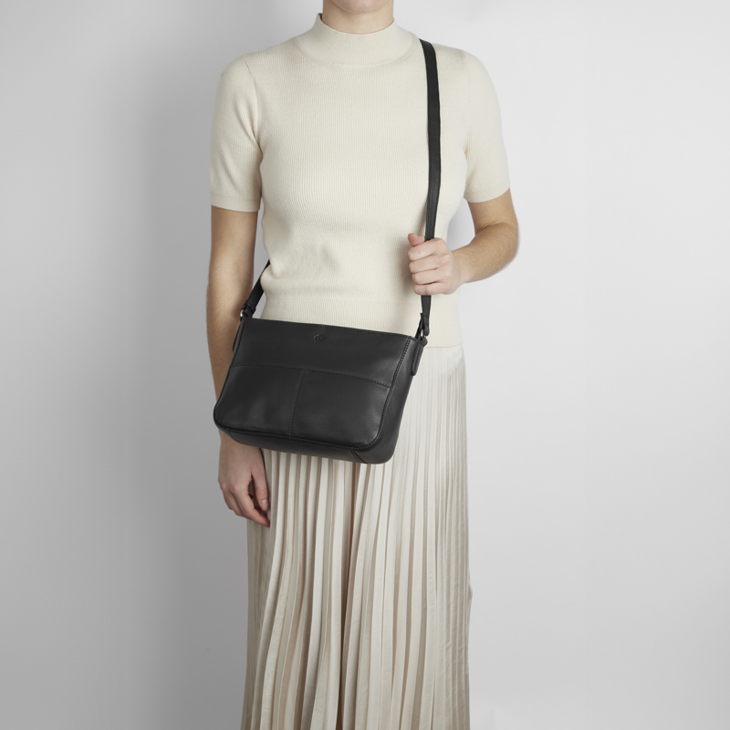 Aura Crossbody Lugo Svart 2
