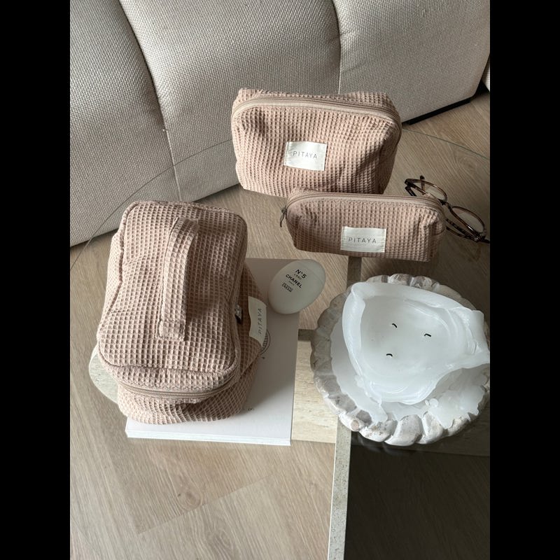 PITAYA Necessär Waffle Medium Beige 3