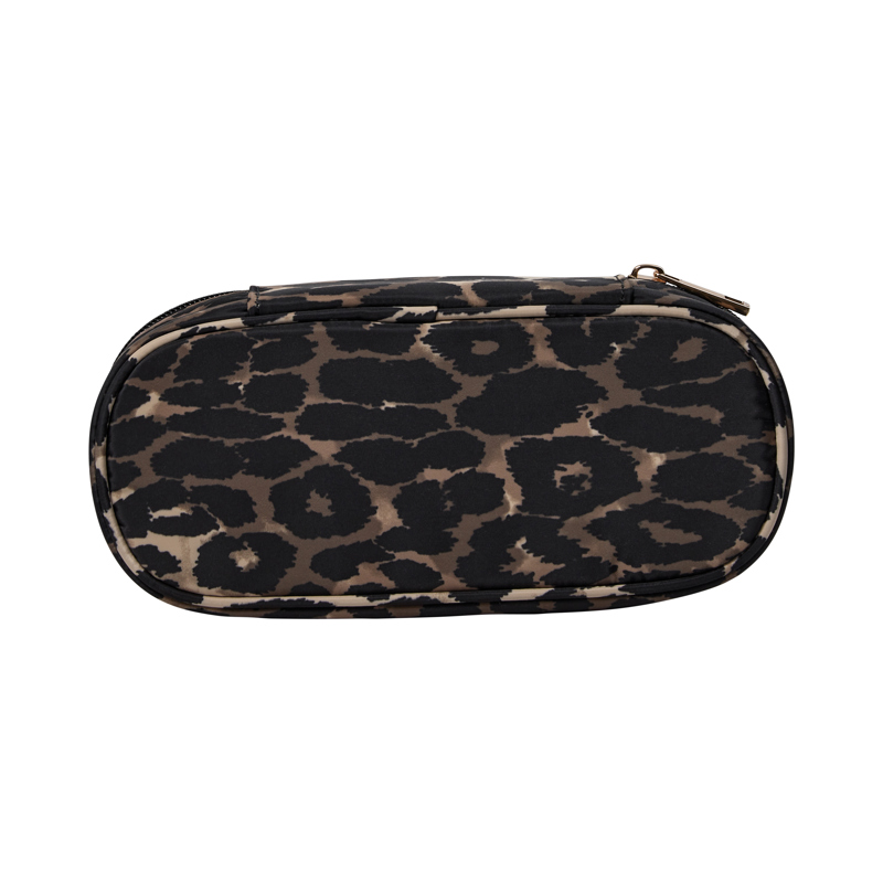 Sofie Schnoor Pennfodral Oval Saga Leopard 3