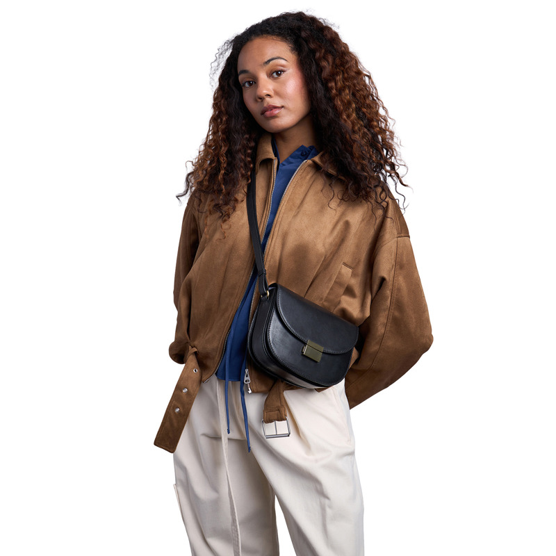 RE:DESIGNED Crossbody Sivja Svart 2