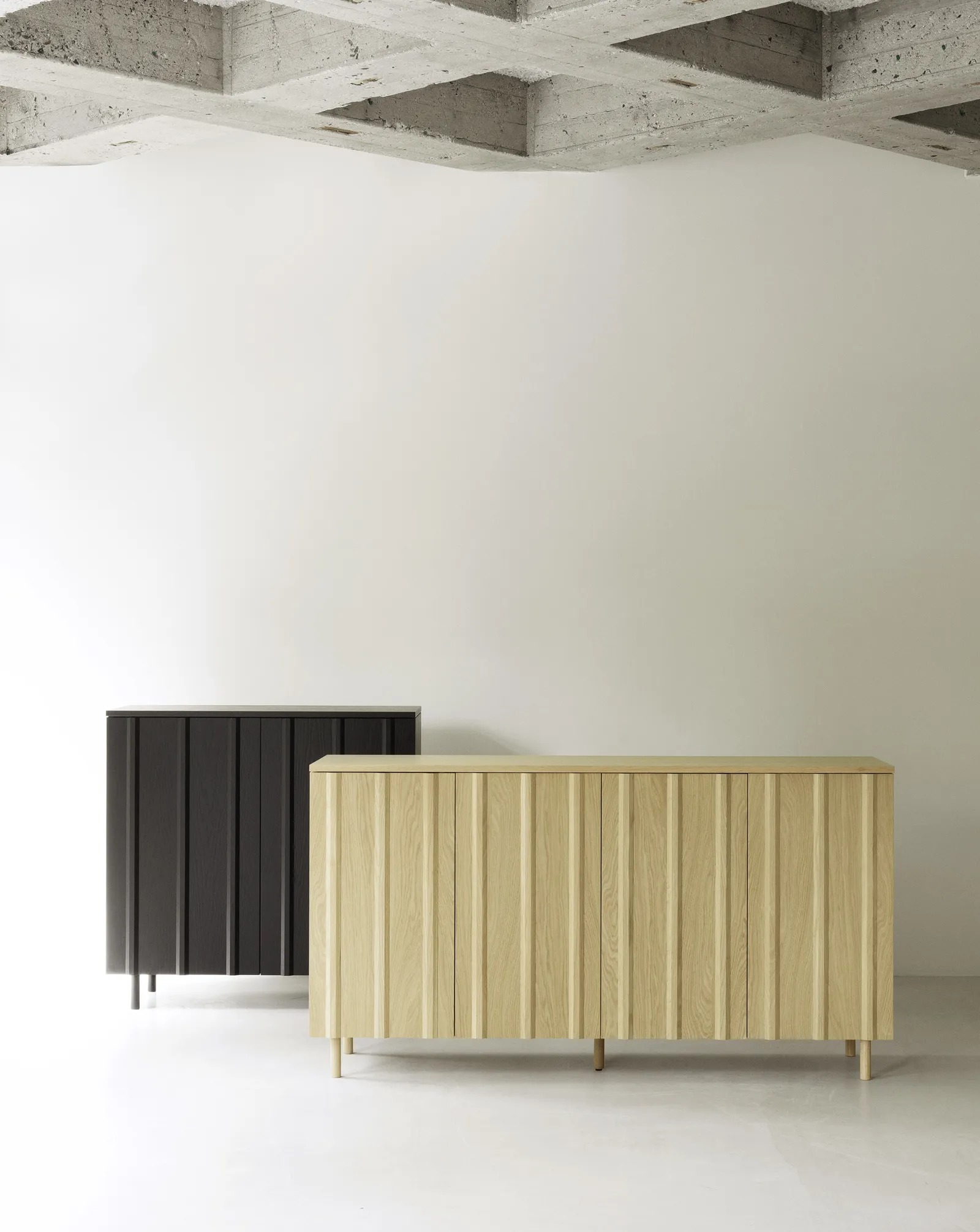 607753